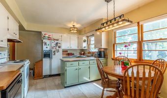 109 N Elm St, Albion, IN 46701