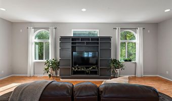 12371 Gregg Ln, Anchorage, AK 99515