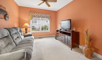 13 Stonegate Cir, Cheshire, CT 06410