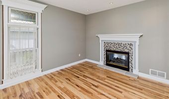 718 NE Brook Haven Dr, Ankeny, IA 50021