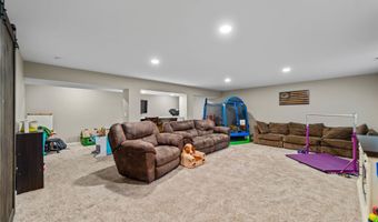 1100 Hunter Ct, Adel, IA 50003