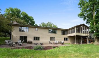 2908 N Oak Rd, Brandon, SD 57005