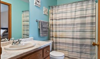 6043 Kalland Dr NE, Albertville, MN 55301