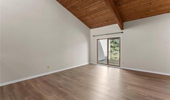 8405 137th Ct, Apple Valley, MN 55124