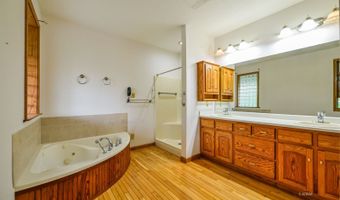 6300 Jonathan Ln, Albany, OH 45710