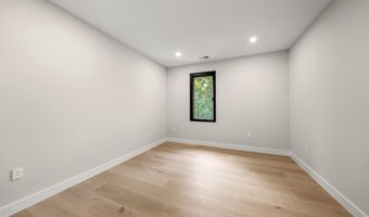 3112 N ROSSER St, Alexandria, VA 22311