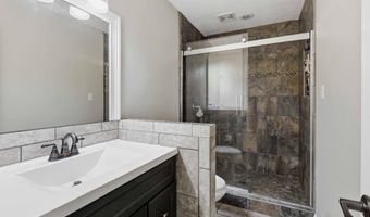 704 Shasta Dr, Albertville, AL 35950