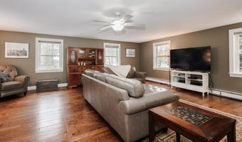 2 Deer Run Cir, Arundel, ME 04046