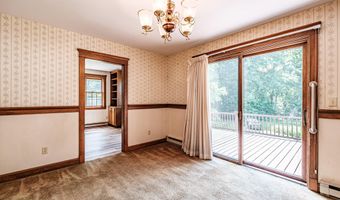 4 Pineway Dr, Auburn, ME 04210