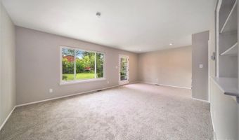 2923 Burlington Ct, Ann Arbor, MI 48105