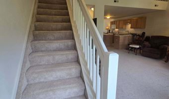 1141 Freesia Ct, Ann Arbor, MI 48105