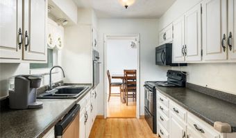 105 Lincoln Hts, Alum Creek, WV 25003