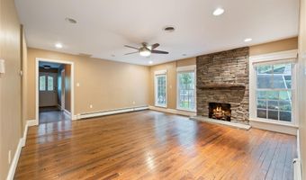 249 Cherry Ln, Airmont, NY 10901