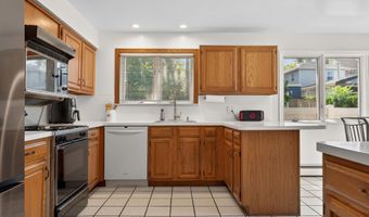 126 W 33RD St 3, Bayonne, NJ 07002