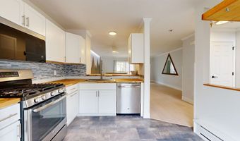 106 E Redrock Dr, Burlington, VT 05401