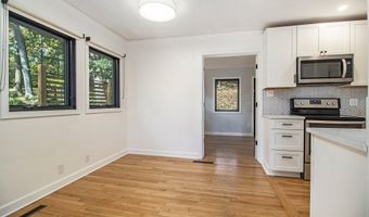1122 Mixtwood St, Ann Arbor, MI 48103