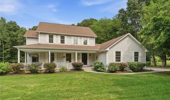 136 Holly Hills Ln, North Kingstown, RI 02874