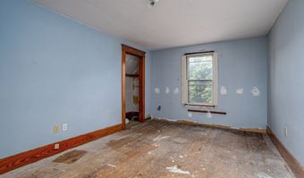 22 Orange St, Athol, MA 01331