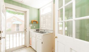 1233 Rawson Dr, Albany, GA 31701