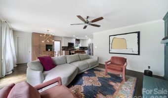 3335 Dunaire Dr, Charlotte, NC 28205