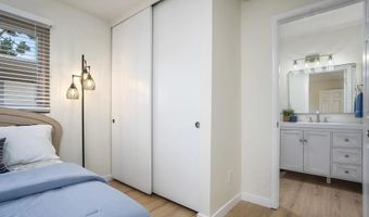 4062 Valeta 334, San Diego, CA 92110