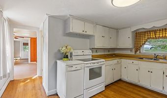 32 Murray St, Augusta, ME 04330