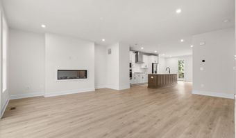 42231 SHINING STAR Sq, Ashburn, VA 20148