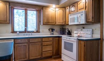 9 Kennebec Cir, Bath, ME 04530