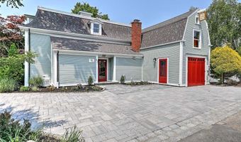 12 Howe St, Bristol, RI 02809