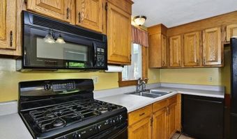 85 Maple St, Bellingham, MA 02019