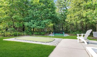 3 Raccoon Ln, Barnegat, NJ 08005