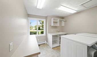 30 Dutchess Dr, Cranston, RI 02921