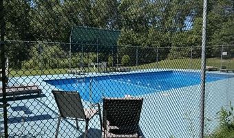 20 Roundhouse Rd 20, Bourne, MA 02532