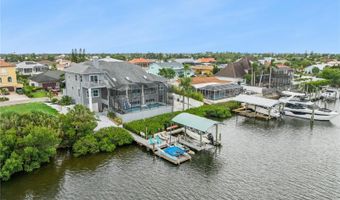 807 CHIPAWAY Dr, Apollo Beach, FL 33572