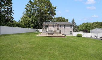 27 Tartaglia St, Johnston, RI 02919