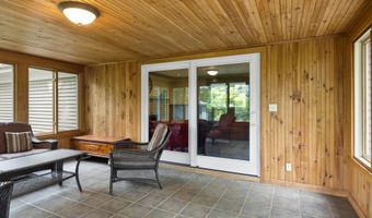 17 Schuyler Hills Rd, Albany, NY 12211