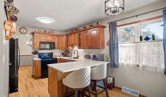 110 10th Ave NW, Altoona, IA 50009