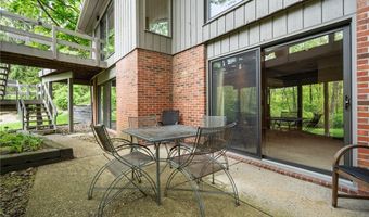540 Bent Creek Oval, Aurora, OH 44202