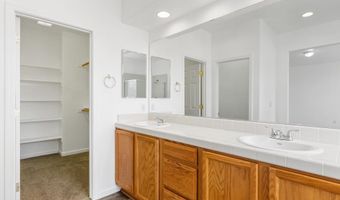 915 Lakeview Dr, Dayton, NV 89403