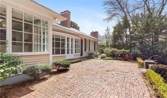 28 S Hill Dr, Cranston, RI 02920