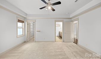 2530 Bay St, Charlotte, NC 28205