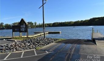 188 Badin Shores Cir, Badin Lake, NC 28127