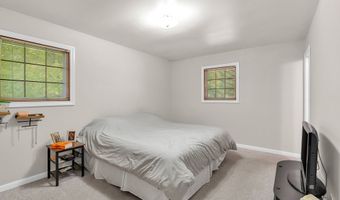 2 Oakmont Ct, Beech Grove, IN 46107