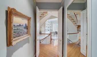 4744 34TH St N, Arlington, VA 22207