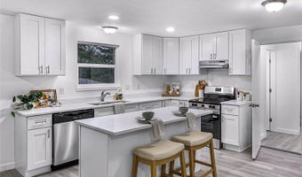 1464 Greenville Dr, Bellingham, WA 98226