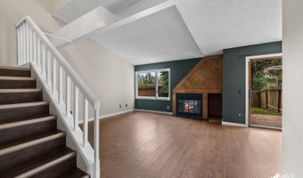 3236 Eastgate Pl #18, Anchorage, AK 99504