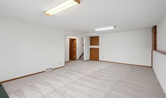 805 Davis St, Polk City, IA 50226