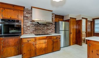 23 Roselawn Ave, North Smithfield, RI 02824