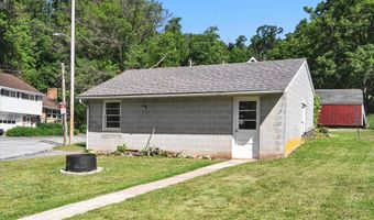 186 W MAIN St, Adamstown, PA 19501