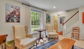 19 Oak Leaf Cir, Coventry, CT 06238